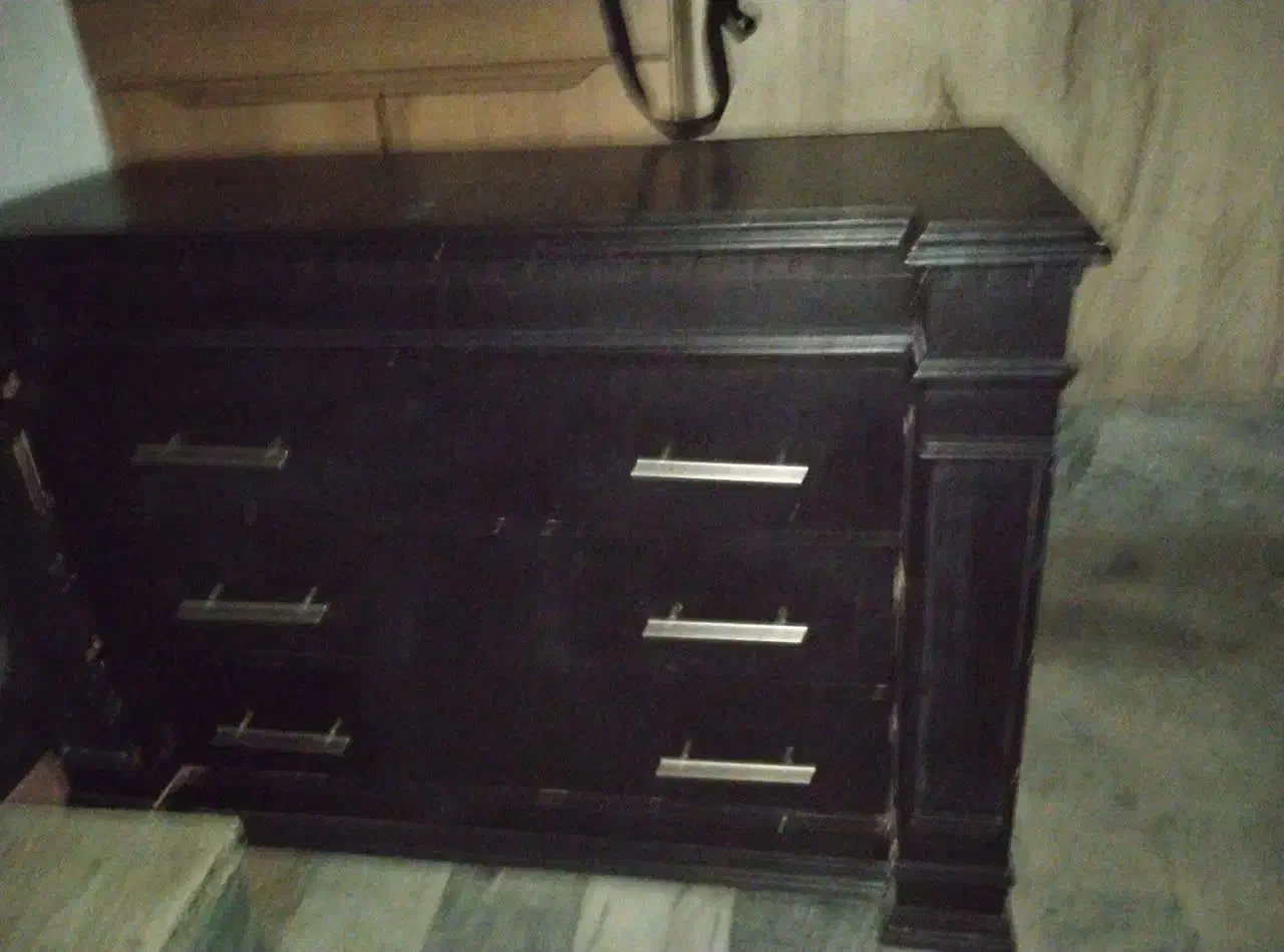 دراور چوبی|جاکفشی، کمد، دراور|قم, وادی السلام|دیوار