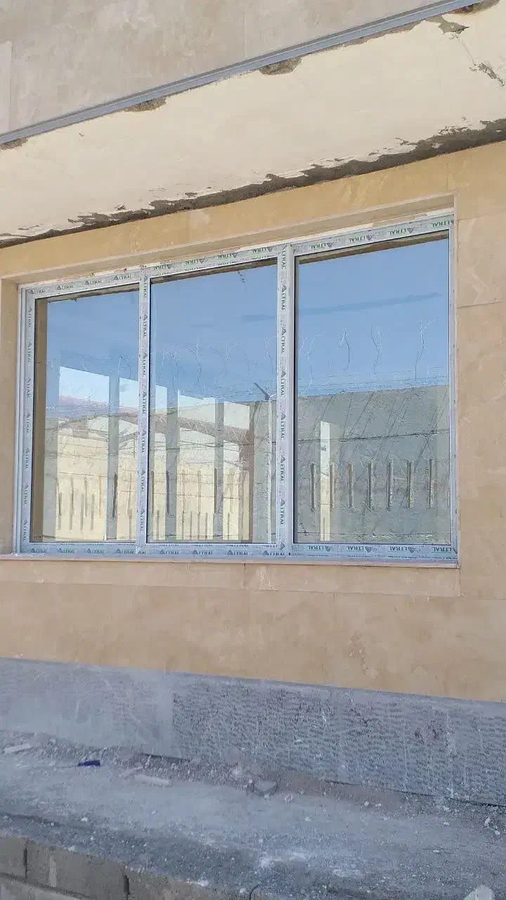 ساخت انواع درب و پنجره آلومینیومی|خدمات پیشه و مهارت|سمنان, |دیوار