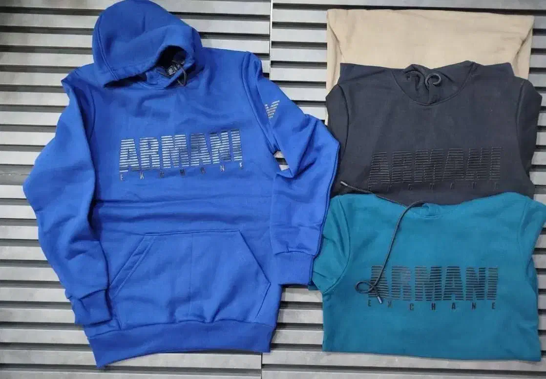 سویشرت هود|لباس|رباطکریم, رباطکریم|دیوار