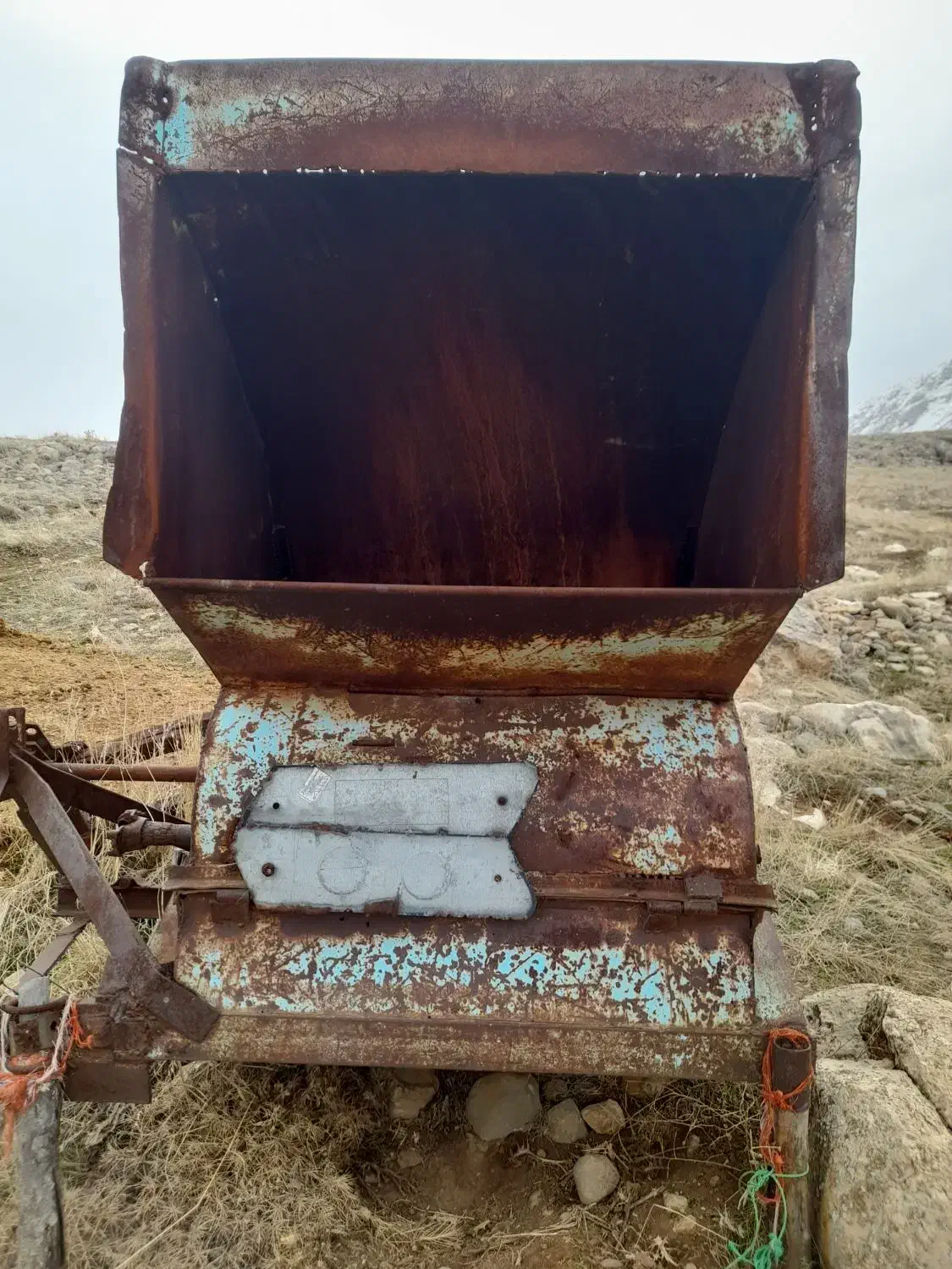 خرمنکوب ساده یونچه|ماشین‌آلات صنعتی|بروجرد, |دیوار