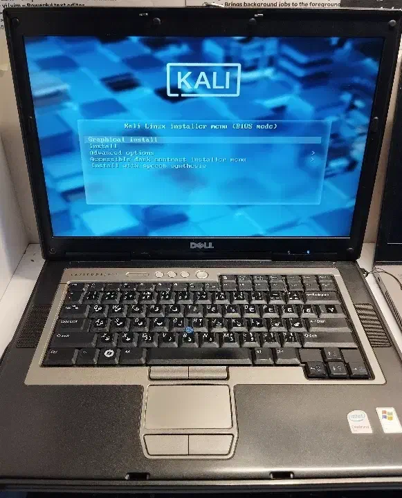 لپ تاپ دل عتیقه، مشابه مدل نظامی ، 2007|رایانه همراه|زاهدان, |دیوار