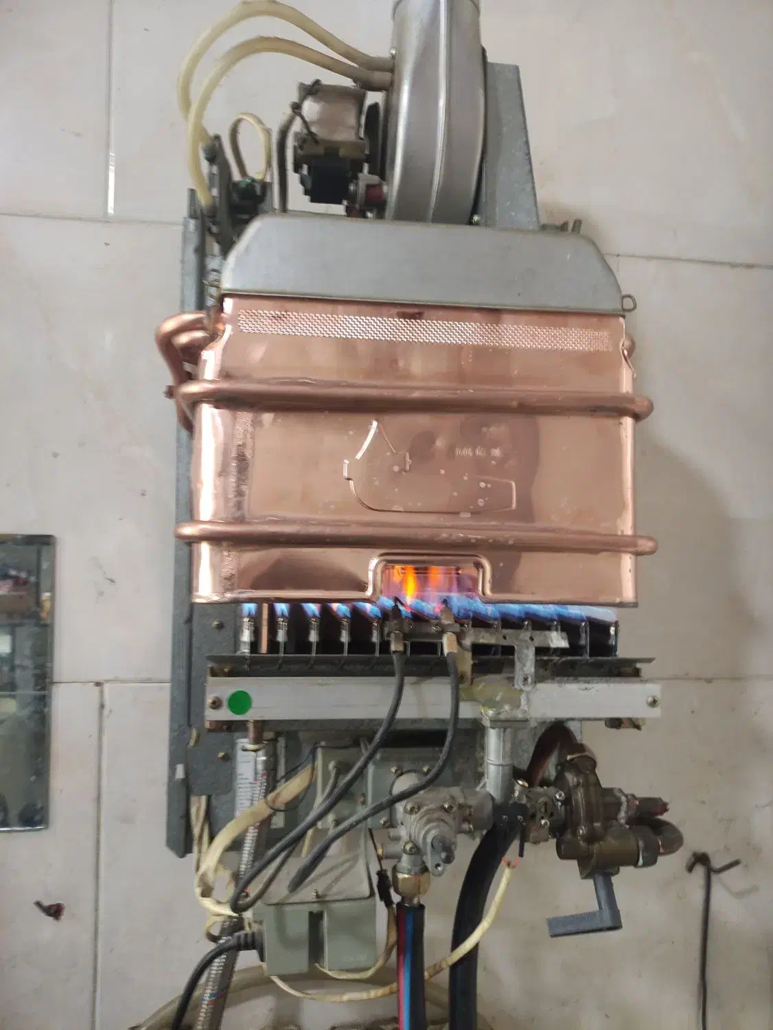 ابگرمکن دیواری فن دار 3315|آبگرمکن، پکیج، شوفاژ|پاکدشت, خاتون آباد|دیوار