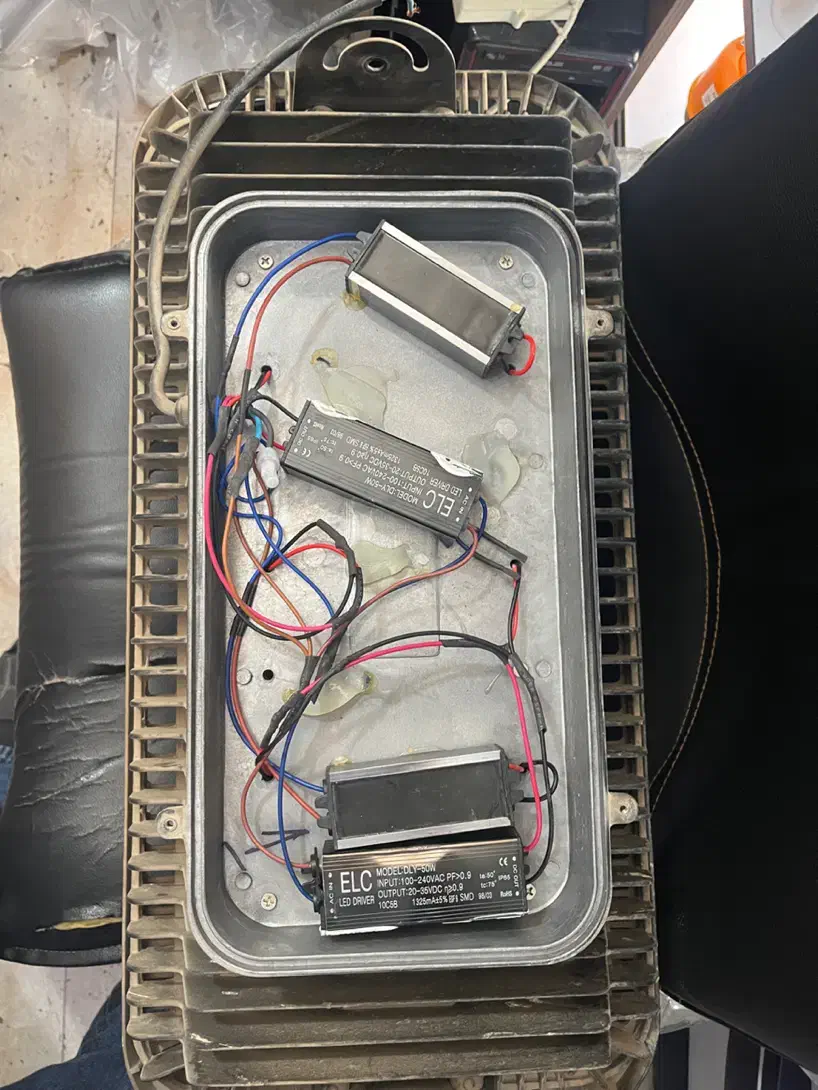 تعمیرات لامپ پرژکتور نورافکن هالوژن پنل سقفی|خدمات پیشه و مهارت|رباطکریم, نصیرشهر|دیوار