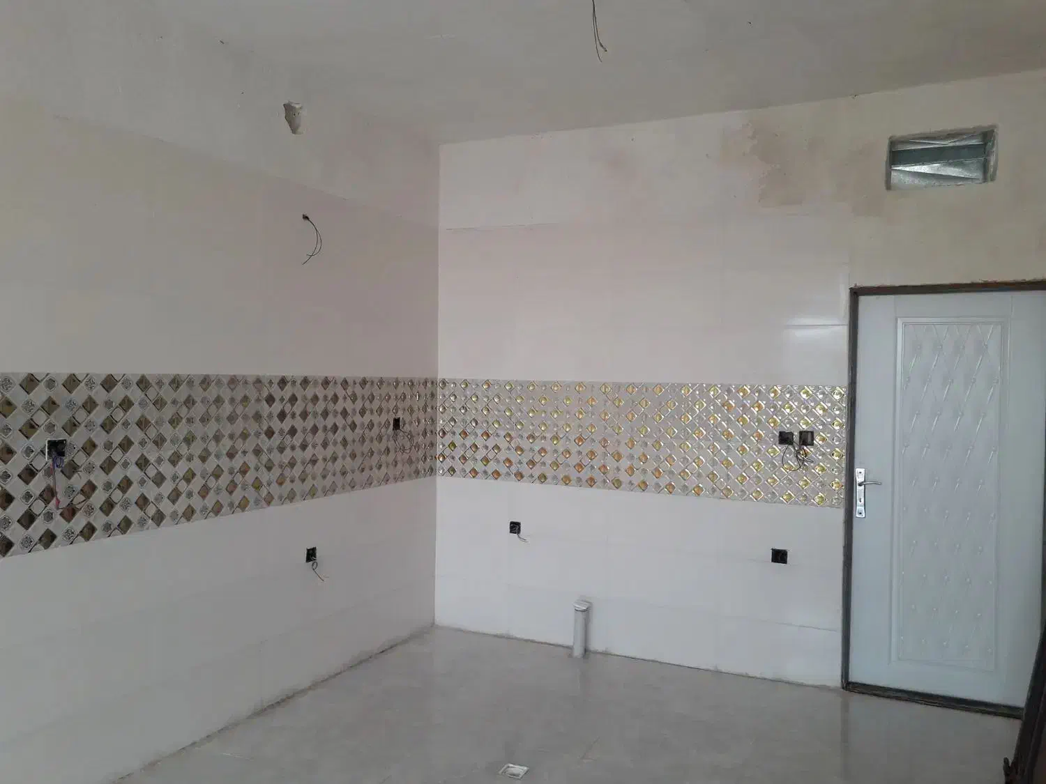 کاشیکاری و نمای ساختمان|خدمات پیشه و مهارت|مرند, |دیوار