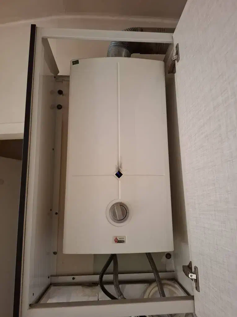 خریدار. آبگرمکن سالم و خراب. سوراخ|آبگرمکن، پکیج، شوفاژ|اسلام‌شهر, شهرک مهدیه|دیوار