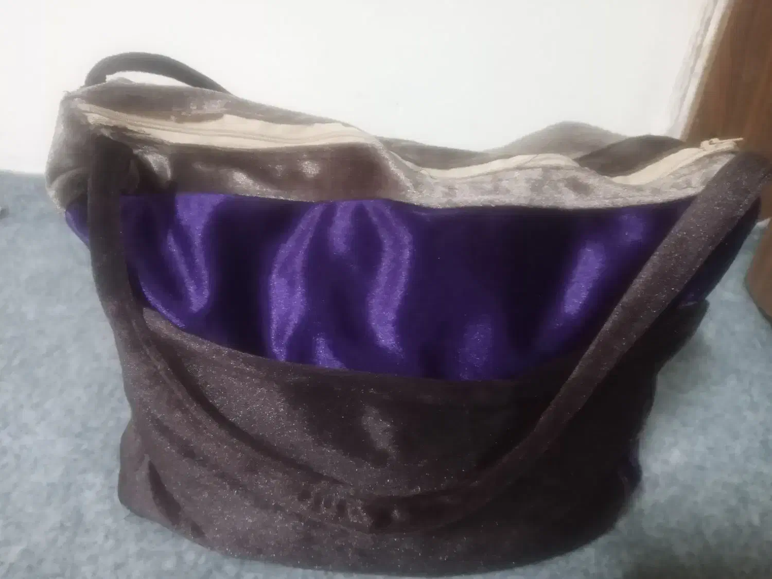 کیف‌‌مخمل|کیف، کفش، کمربند|بروجرد, |دیوار