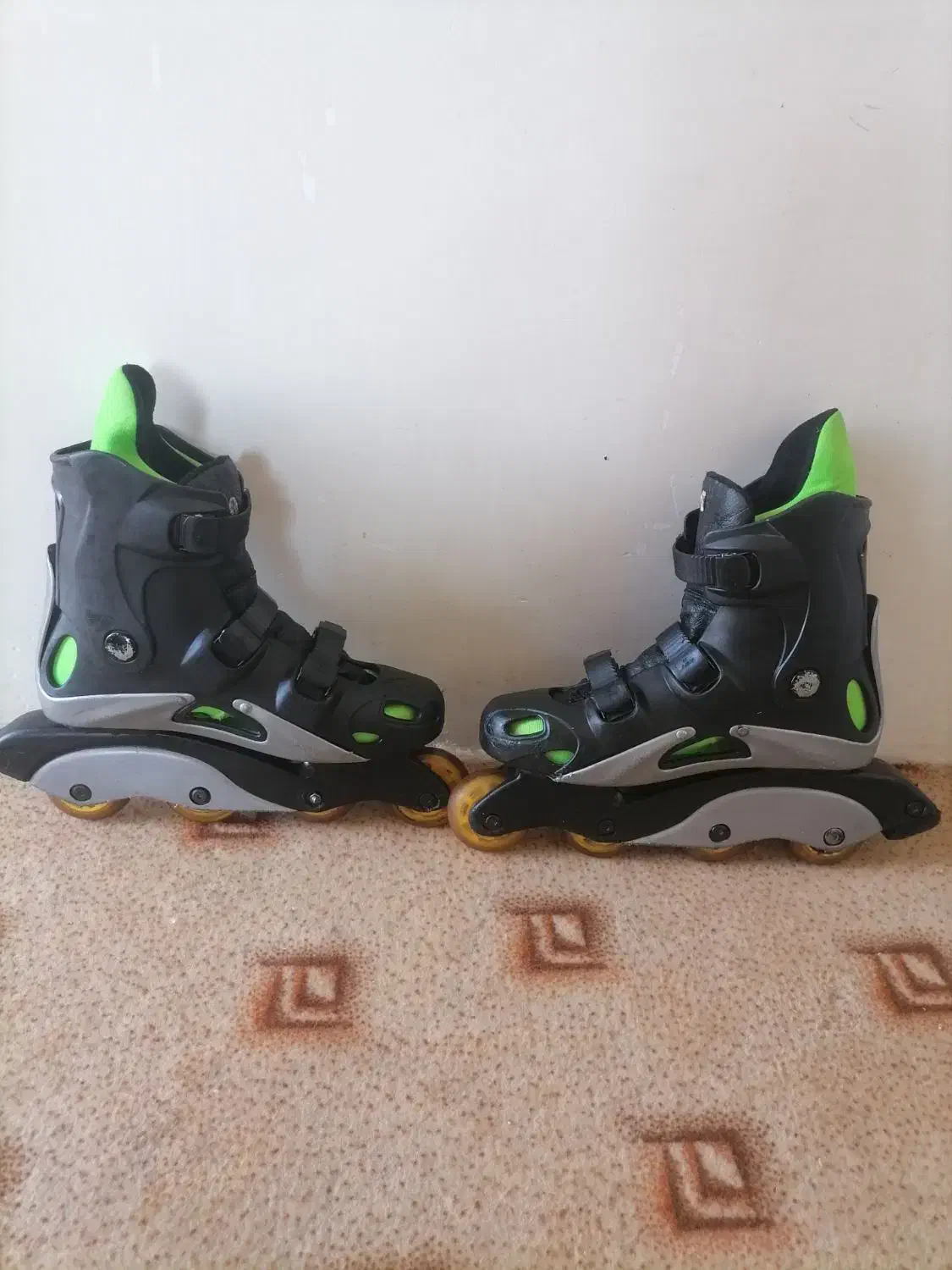 اسکیت حرفه‌ای ایتالیایی|دوچرخه، اسکیت، اسکوتر|نیشابور, شهرک بهداری|دیوار