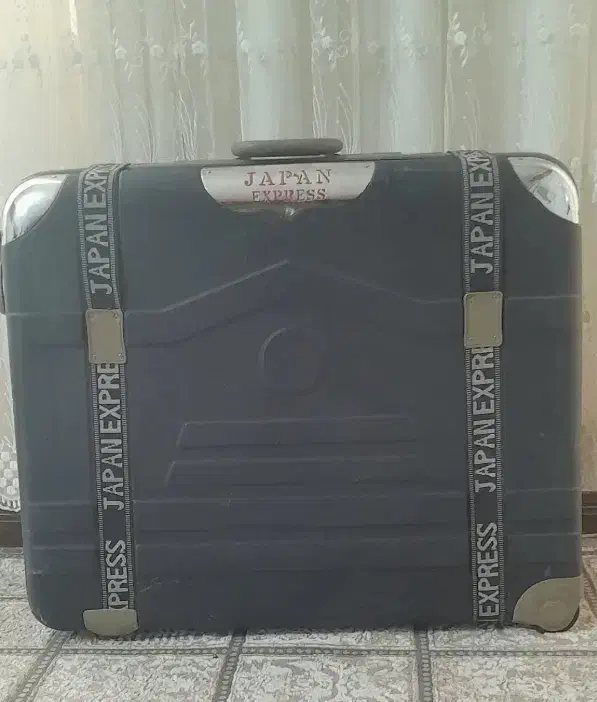 چمدان|کیف، کفش، کمربند|مشهد, پنجتن|دیوار