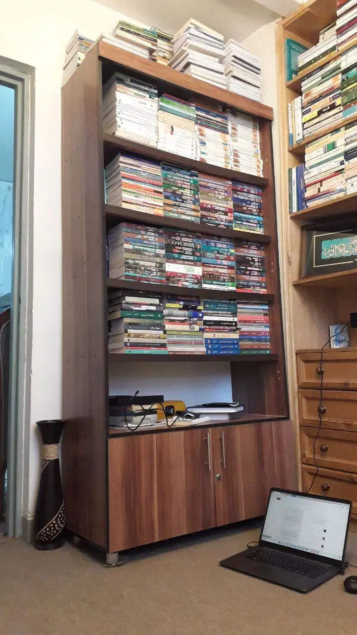 کتابخانه بسیار بزرگ و مستحکم و جا دار|کتابخانه، شلف، قفسههای دیواری|مشهد, الهیه|دیوار