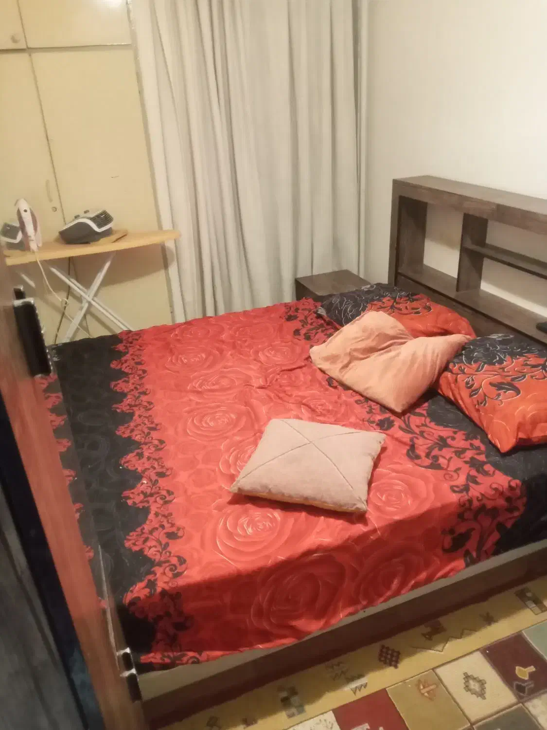 نیازمند همخونه همخانه خ