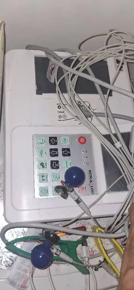 یک میز کانتر نو|دفتر کار|پرند, فاز ۵|دیوار