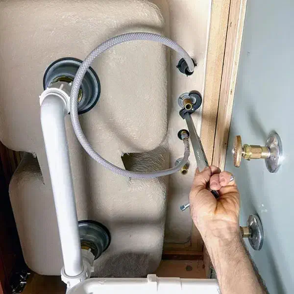 لوله کشی آب فاظلاب پکیج گاز تعمیرات ظرفشویی بخاری|خدمات پیشه و مهارت|شیراز, فلکه گاز|دیوار