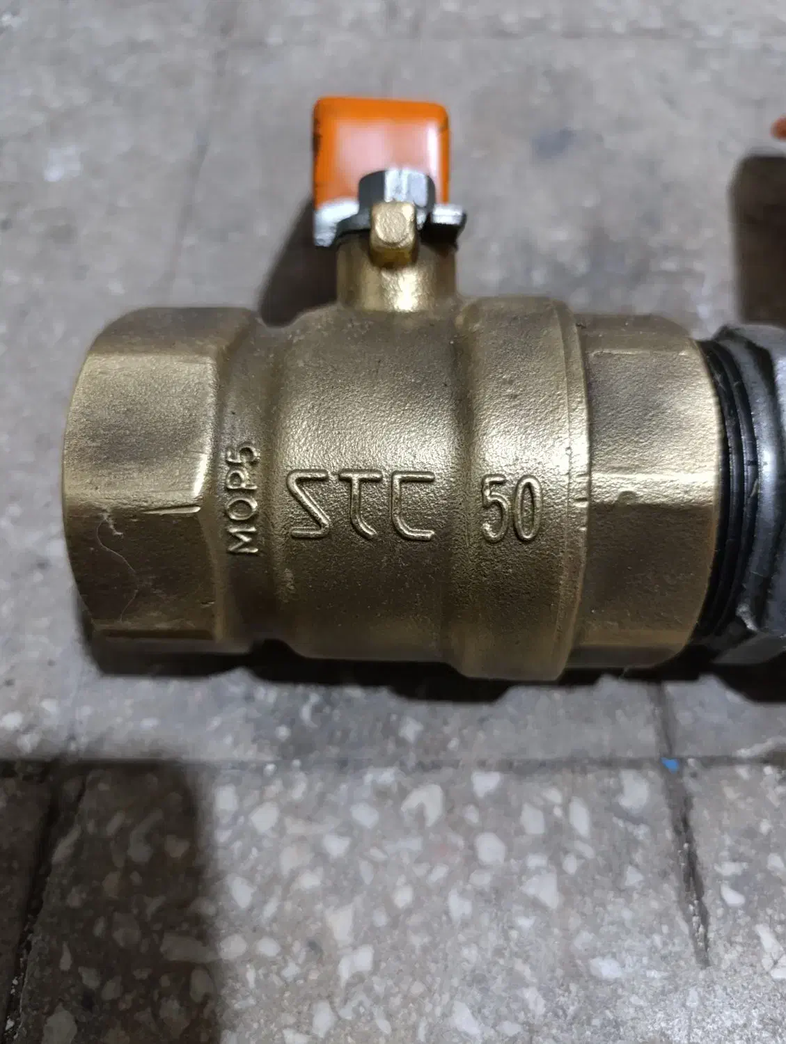 شیر گازی برنجی سنگین 2 اینچ|مصالح و تجهیزات ساختمان|آران و بیدگل, |دیوار