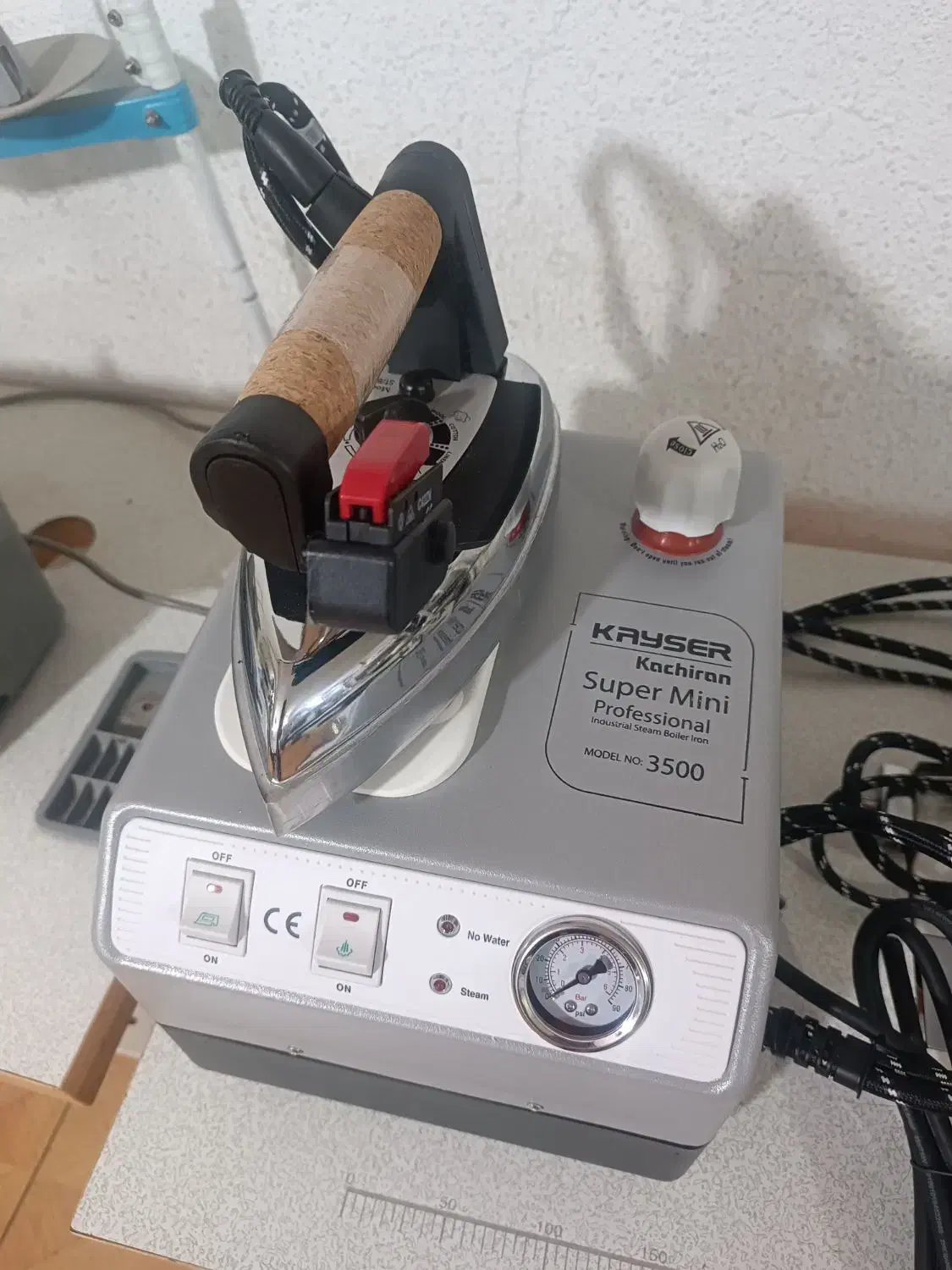 اتوصنعتی۳ونیم لیتری کایزرنقدواقساط|اتو و لوازم اتو|تاکستان, |دیوار