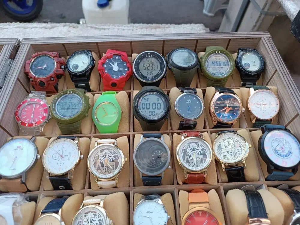 ساعت یکجا همشون همه مدل نو با میز همچی|ساعت|کرج, شهرک سهرابیه|دیوار