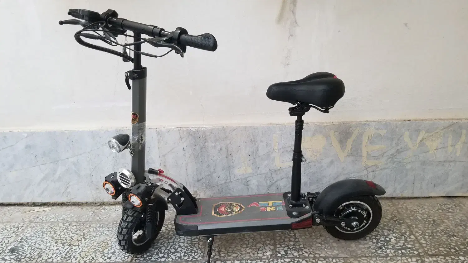 اسکوتر برقی|دوچرخه، اسکیت، اسکوتر|اوز, |دیوار