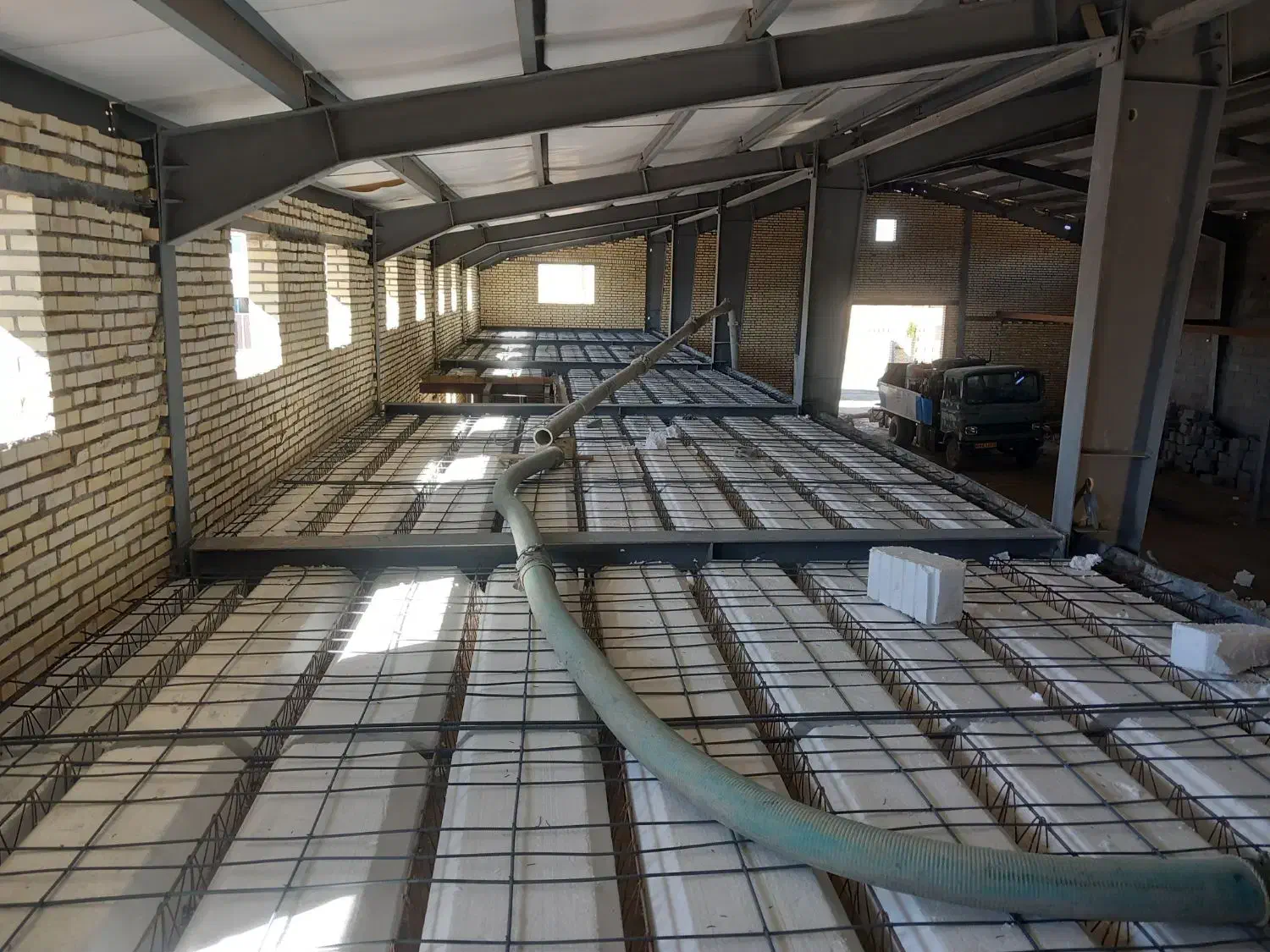 قبولی انواع سفارشات تیرچه و اجرای سقف تیرچهای|مصالح و تجهیزات ساختمان|لالجین, |دیوار