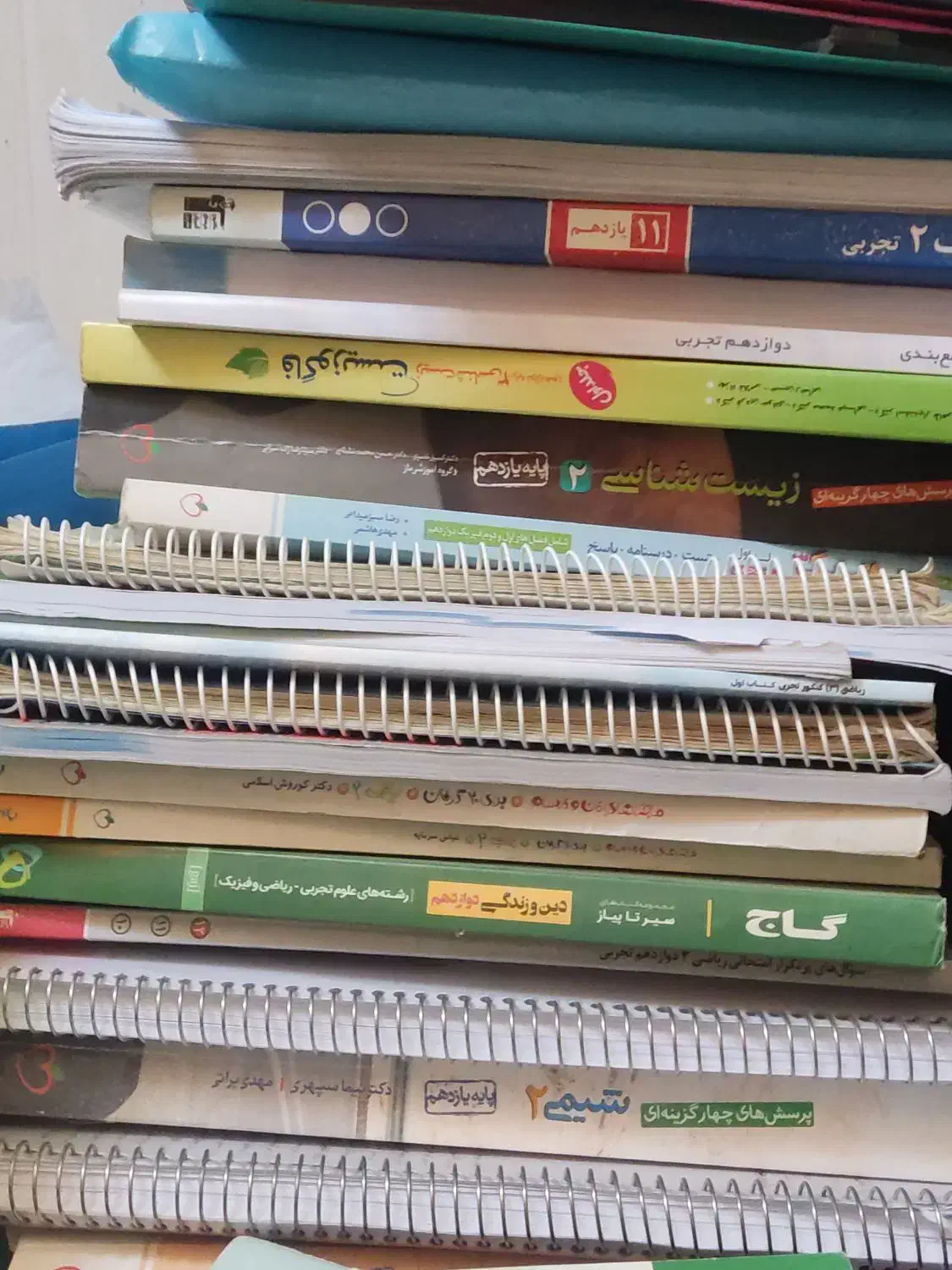 تعدادی کتاب تست زیر قیمت|کتاب و مجله آموزشی|سیرجان, |دیوار