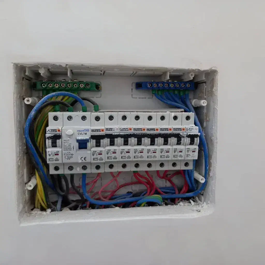 برق برقکار ساختمان دوربین آیفون آنتن الکتریکی|خدمات پیشه و مهارت|نیشابور, میدان حافظ|دیوار