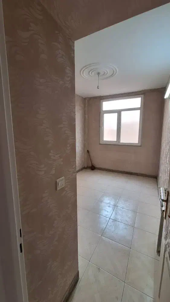 ۸۰متر/طبقه دوم/انباری/پارک موتور /قابل تبدیل