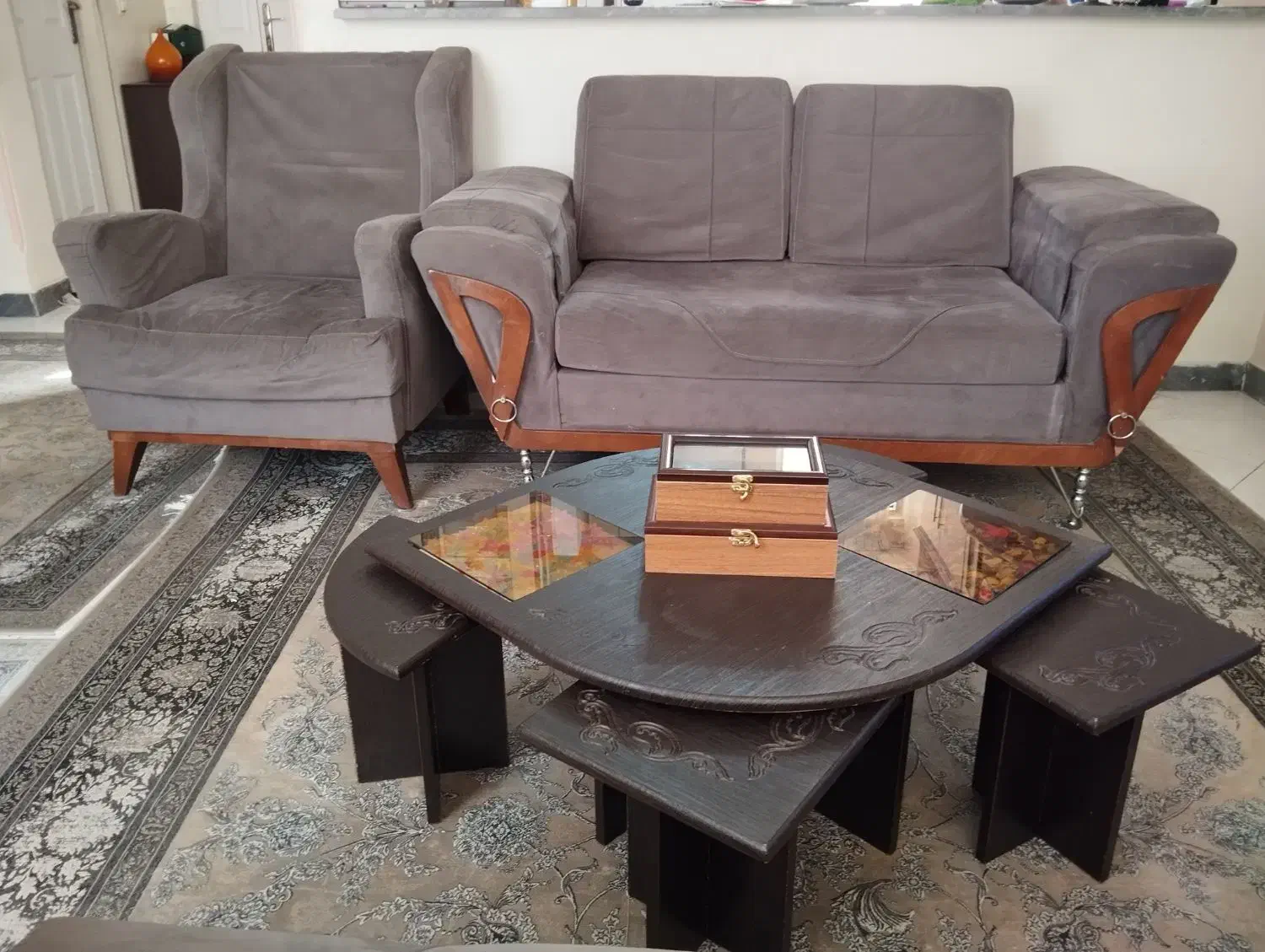 مبل ۶ نفره|مبلمان خانگی و میز عسلی|گلستان (تهران), |دیوار