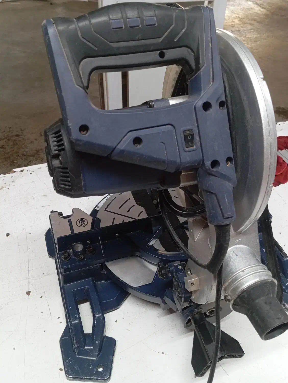 فارسی بر|ابزارآلات|باقرشهر, |دیوار