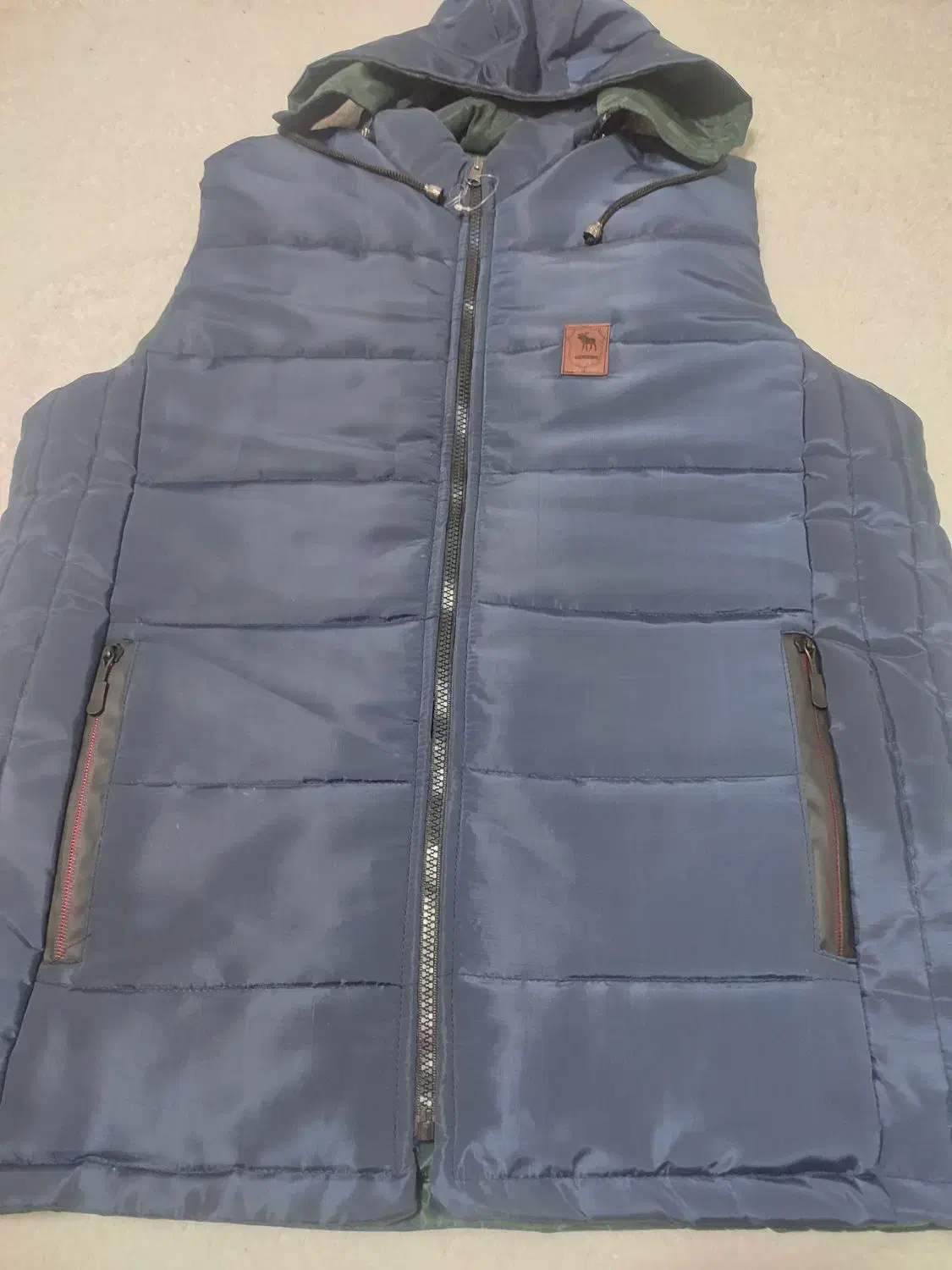 پافر اسپرت|لباس|مشهد, عبادی|دیوار