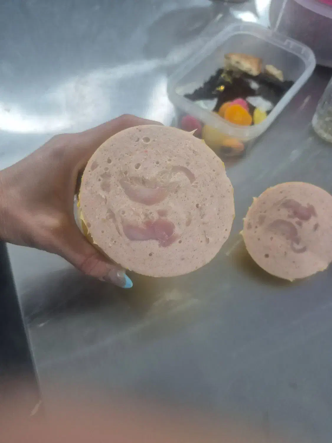 سفارش انواع سوسیس وکالباس خانگی|خدمات پذیرایی، مراسم|اهواز, زیتون کارمندی|دیوار