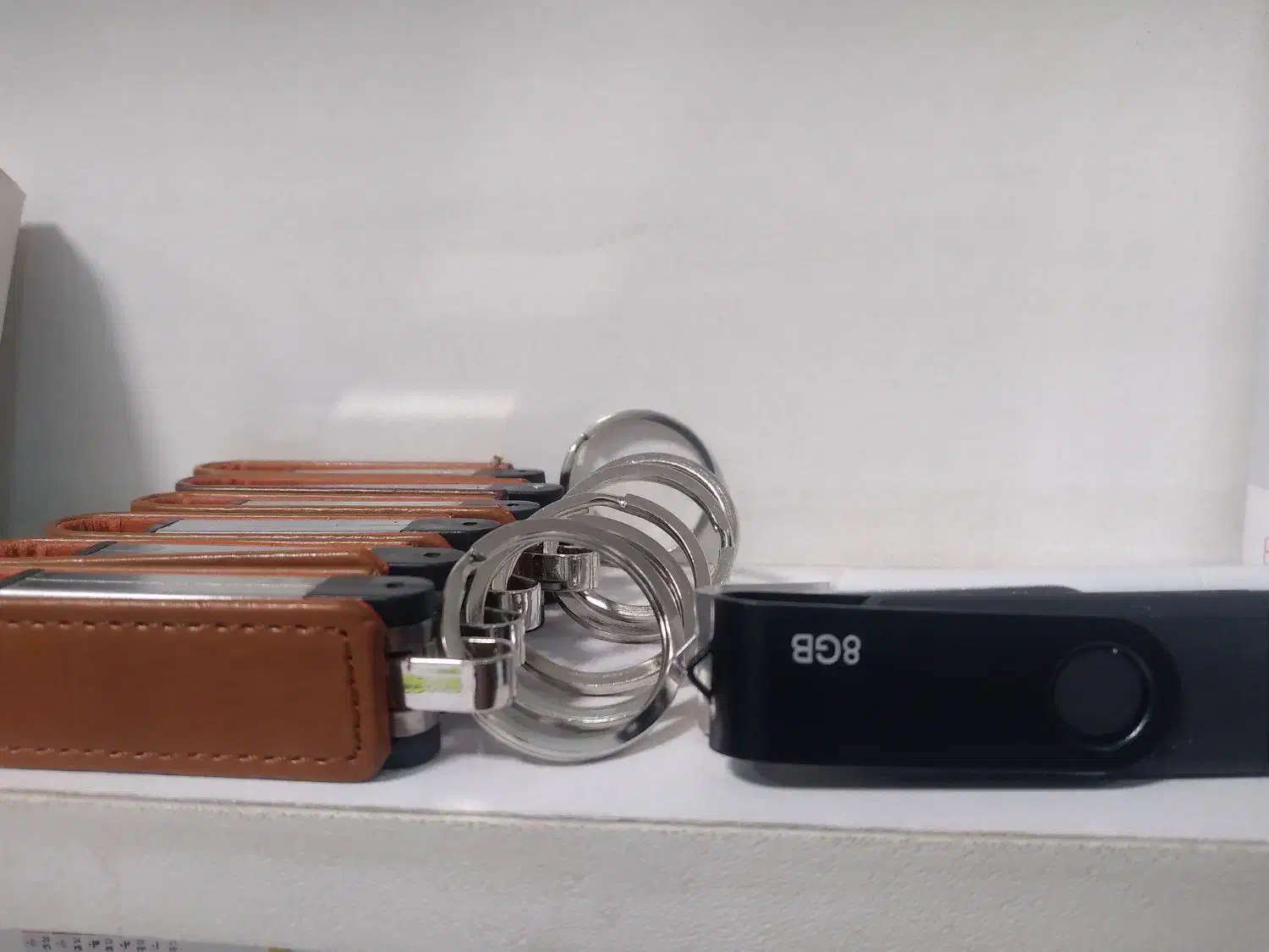 فلش ۸ گیگ|قطعات و لوازم جانبی رایانه|ساوه, |دیوار