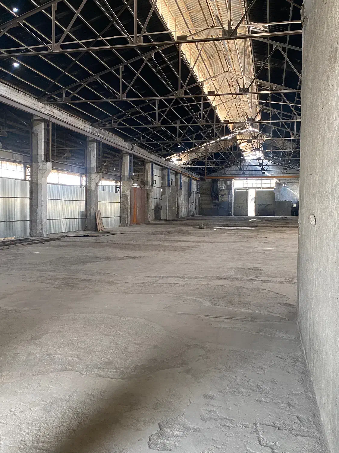 رهن و اجاره سوله / بر اتوبان/شاهین شهر|اجارهٔ دفتر صنعتی، کشاورزی، تجاری|شاهینشهر, برخوار غرب|دیوار