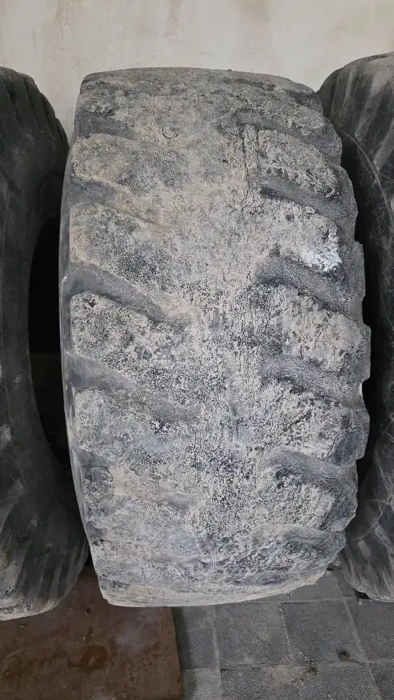 لاستیک لودر۲۳،۵۲۵نخی بدون پارگی|قطعات یدکی و لوازم جانبی|سرپل ذهاب, |دیوار