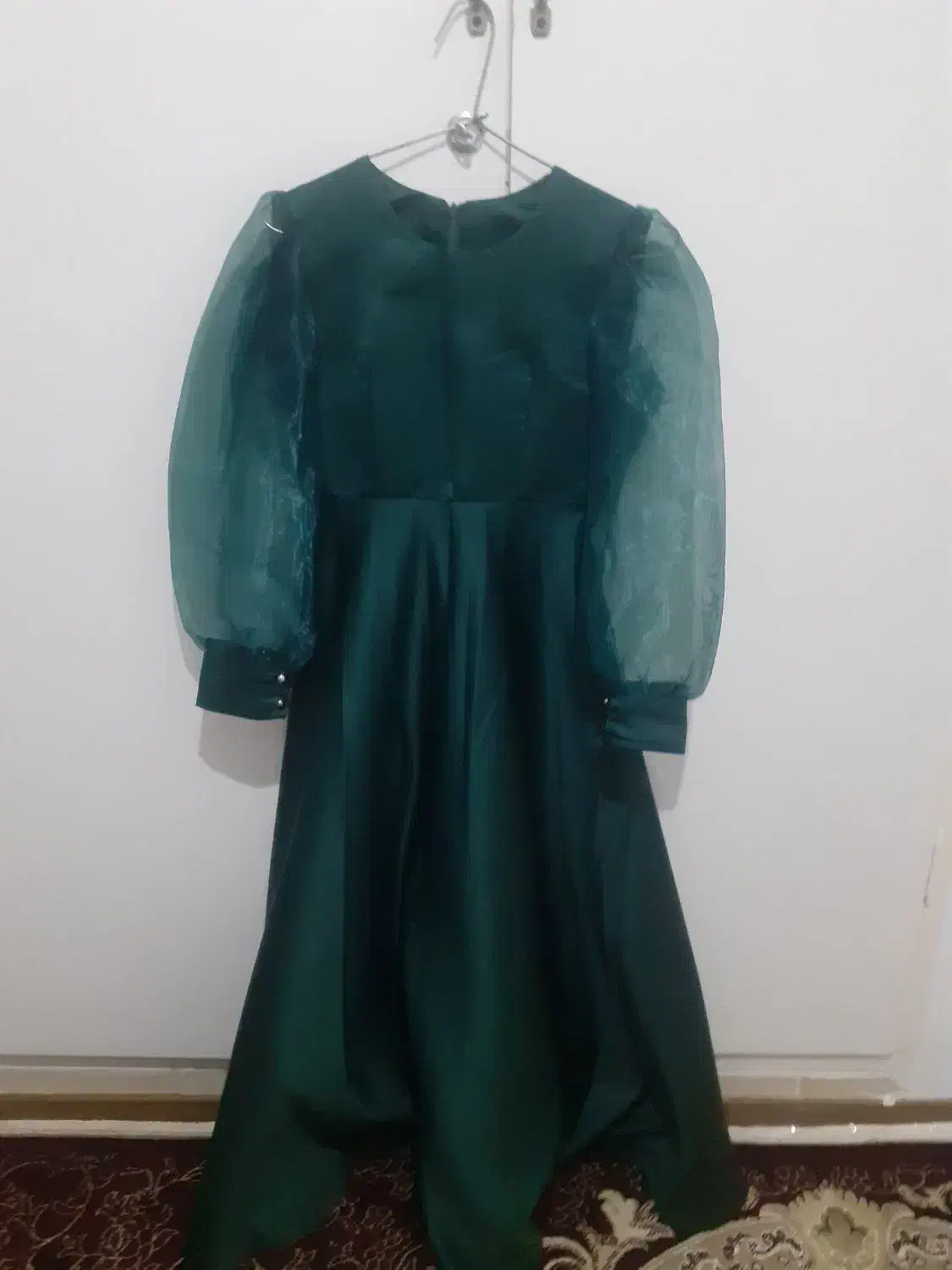 لباسو نو نو یک بار برای عروسی پوشیده دیگه نپوشیده|لباس|مهاجران, |دیوار