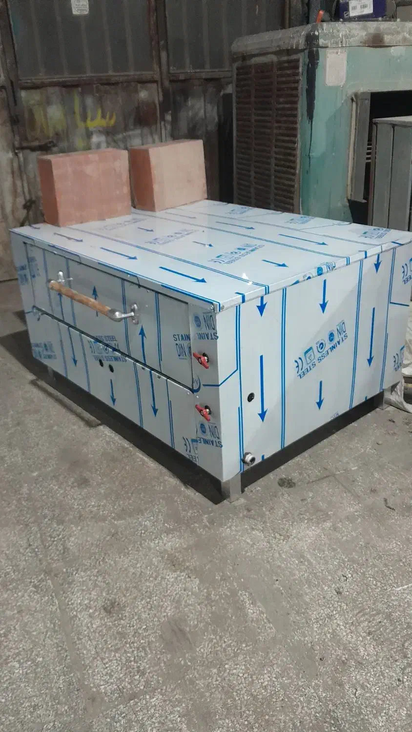 فرپیتزا.فرساندویچ.گریل|کافی‌شاپ و رستوران|اصفهان, خاتون‌آباد|دیوار