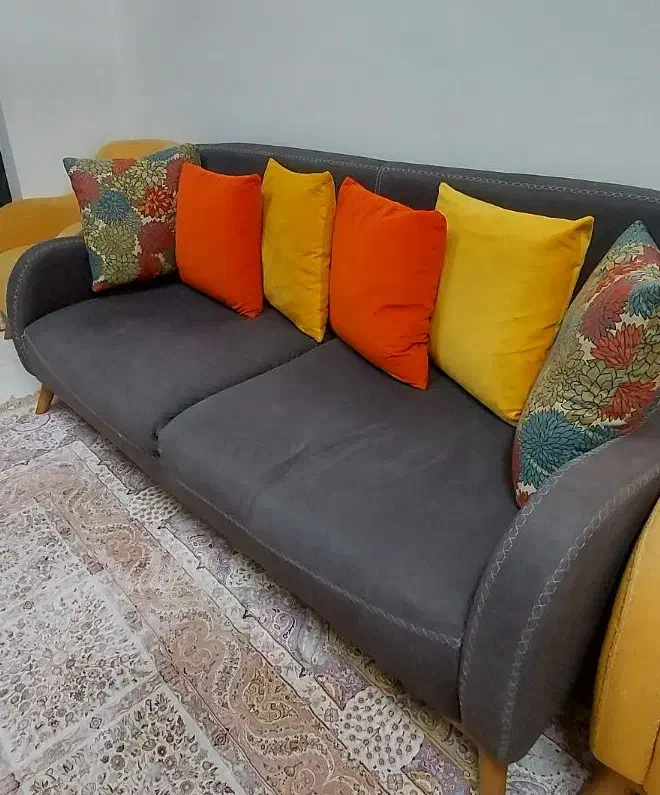 نیم ست مبل ۵ نفره|مبلمان خانگی و میز عسلی|اهواز, شهرک نفت|دیوار