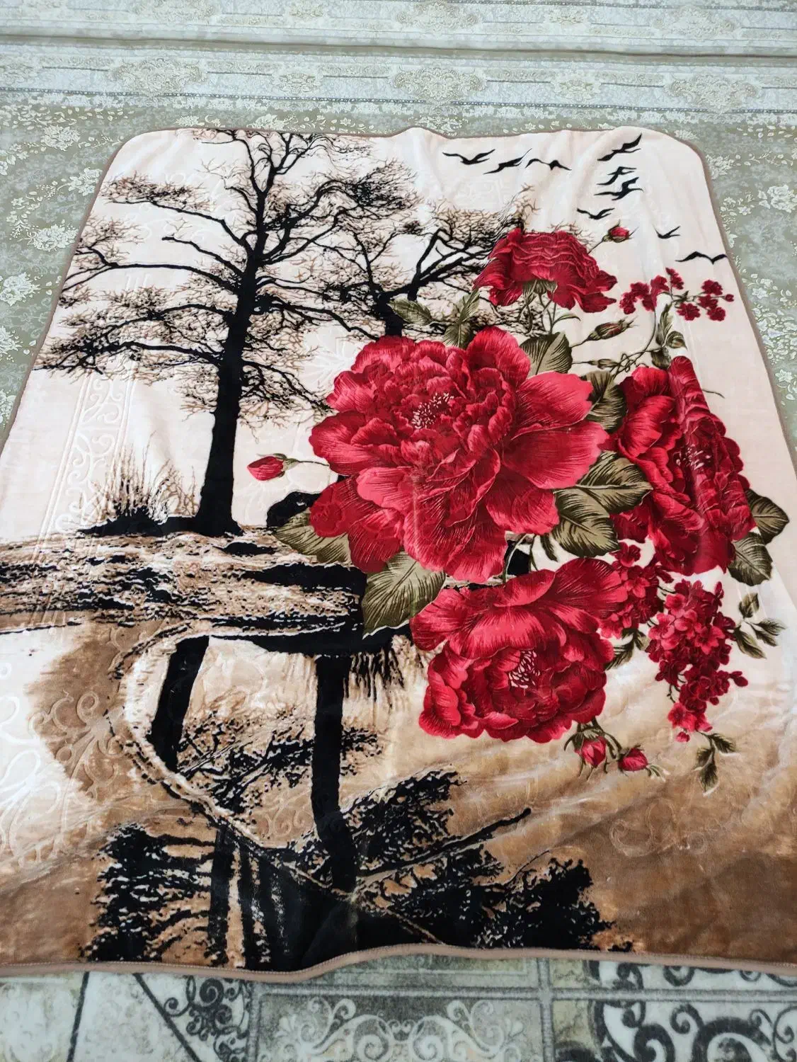 پتوی گلبافت|رختخواب، بالش، پتو|رباط‌کریم, نصیرشهر|دیوار