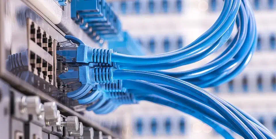 خدمات رایانه و اینترنت و دوربین مدار بسته|خدمات رایانه‌ای و موبایل|سیرجان, |دیوار