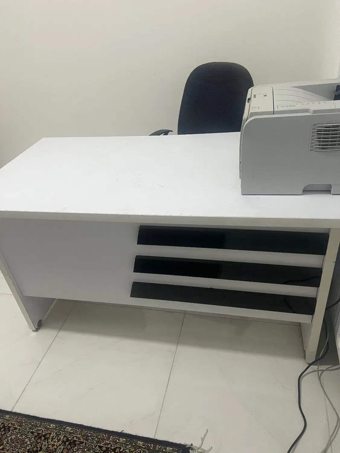 میز و صندلی اداری|مبلمان اداری|گرمدره, |دیوار