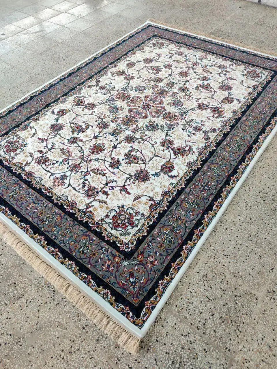 حراج فرش های ۶و۹و۱۲ متری خرید از تولیدی|فرش|کاشان, قطب راوندی|دیوار