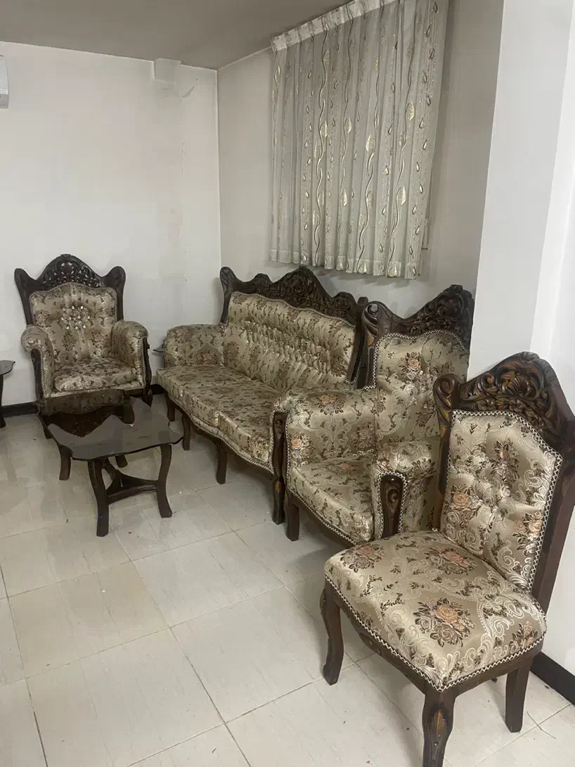 مبلمان سلطنتی ۹ نفره در حد نو|مبلمان خانگی و میز عسلی|کاشان, شهرک امیرالمومنین|دیوار