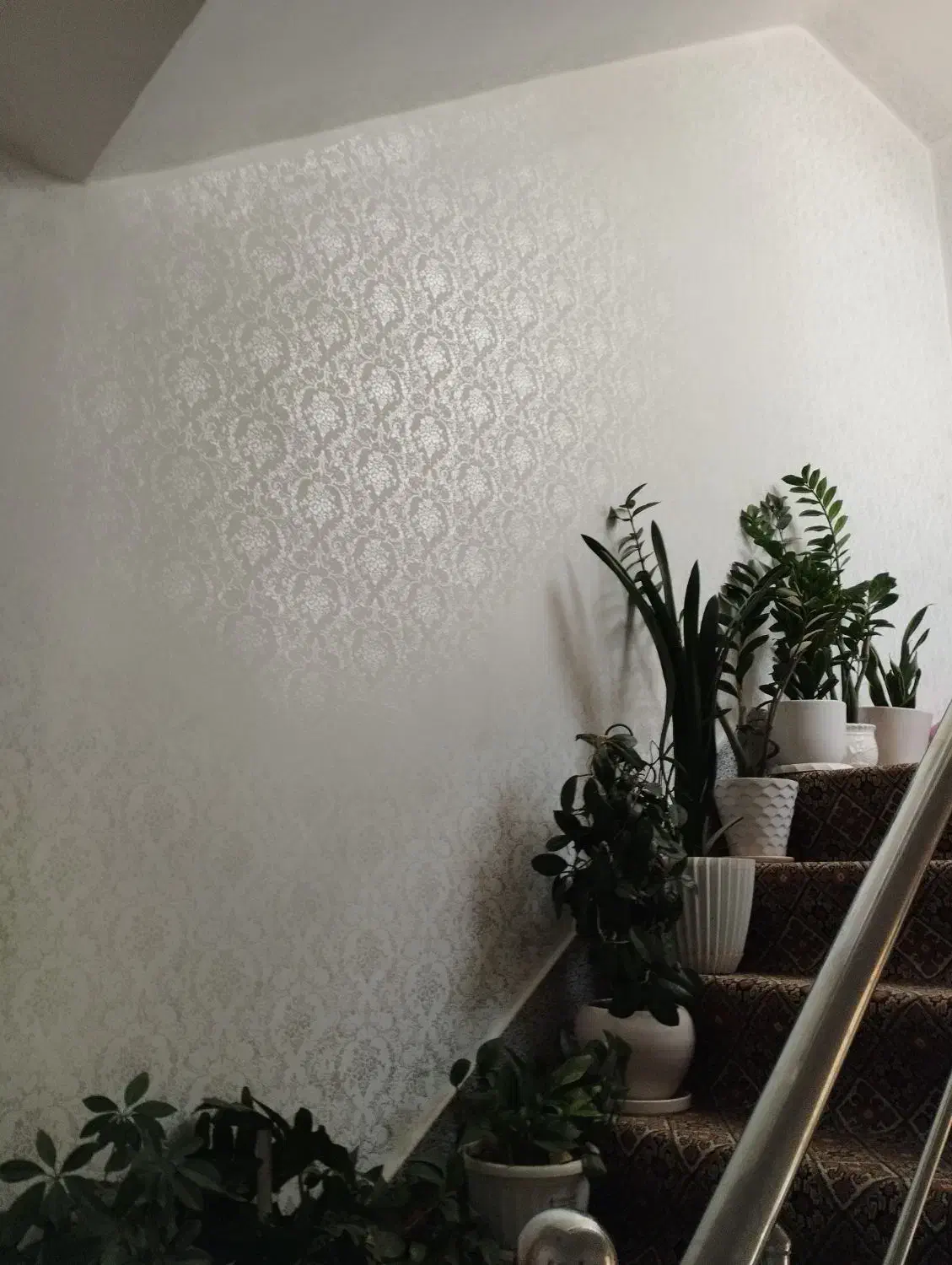 نقاشی ساختمان و طرح کاغذدیواری|خدمات پیشه و مهارت|همدان, |دیوار