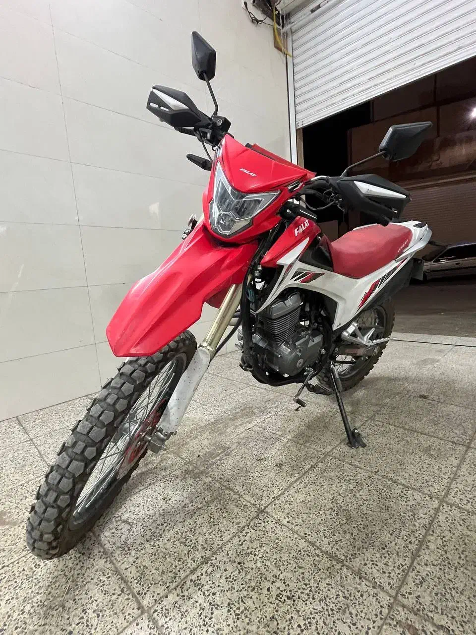 تریل فلات 200|موتورسیکلت|یزد, |دیوار