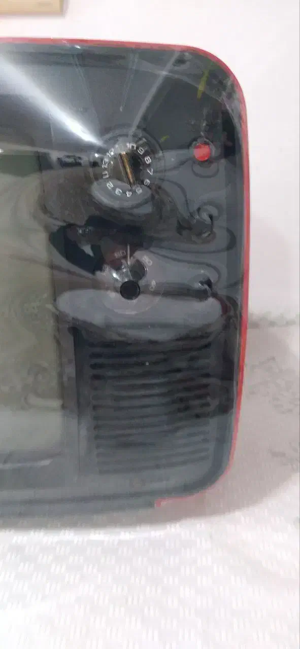 تلویزیون سیاه سفید|کلکسیون اشیاء عتیقه|باقرشهر, |دیوار