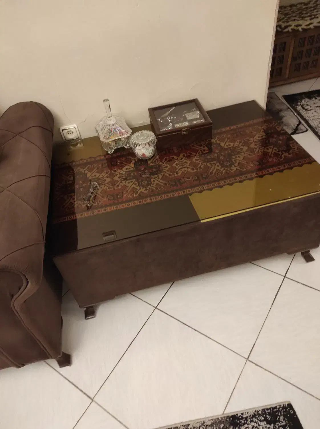 مبل راحتی۷نفره،به همراه میزوسط|مبلمان خانگی و میز عسلی|تهران, دژکام|دیوار