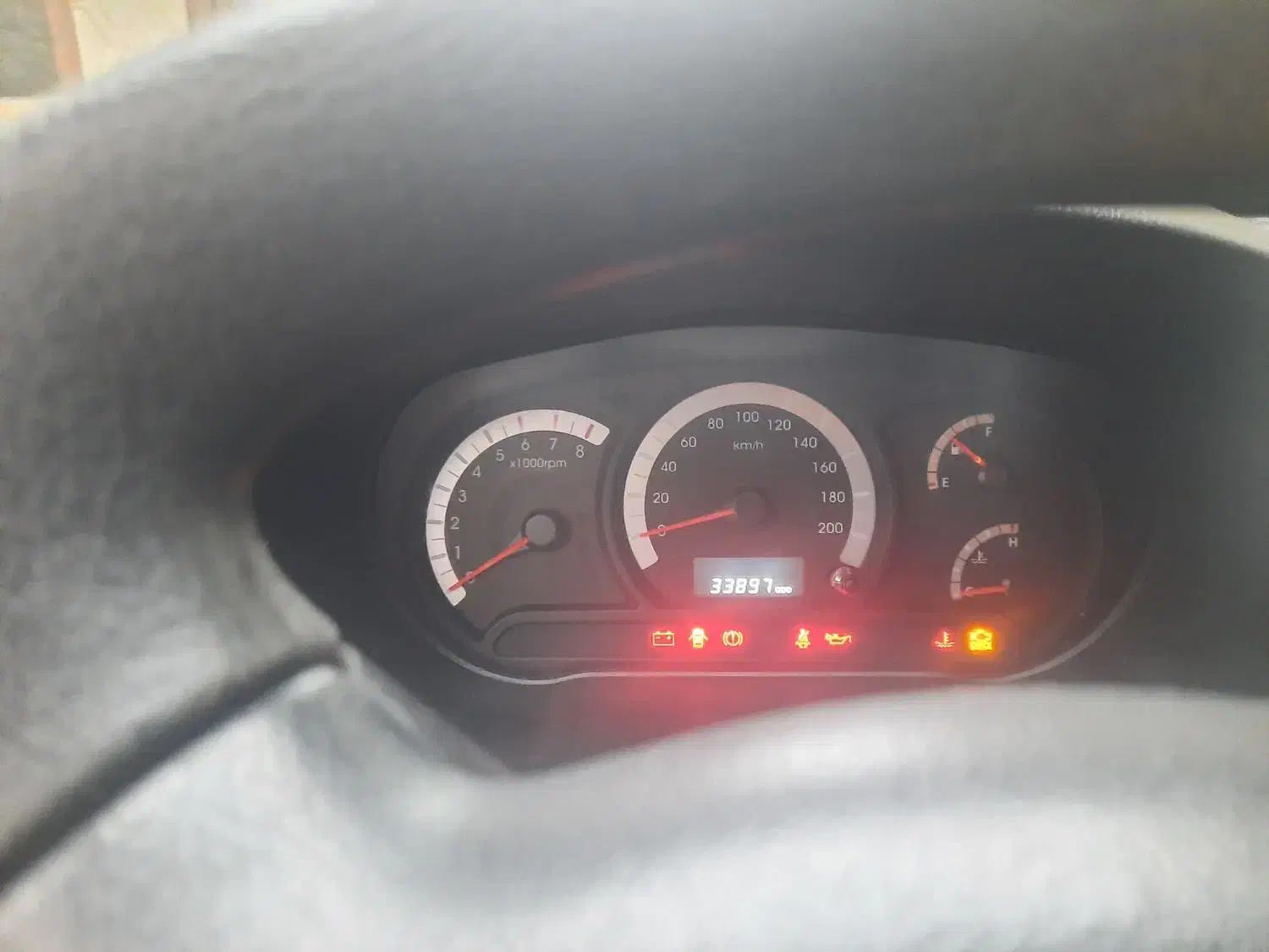 کوییک ۹۹ در حد|خودرو سواری و وانت|لاهیجان, شیشه گران|دیوار