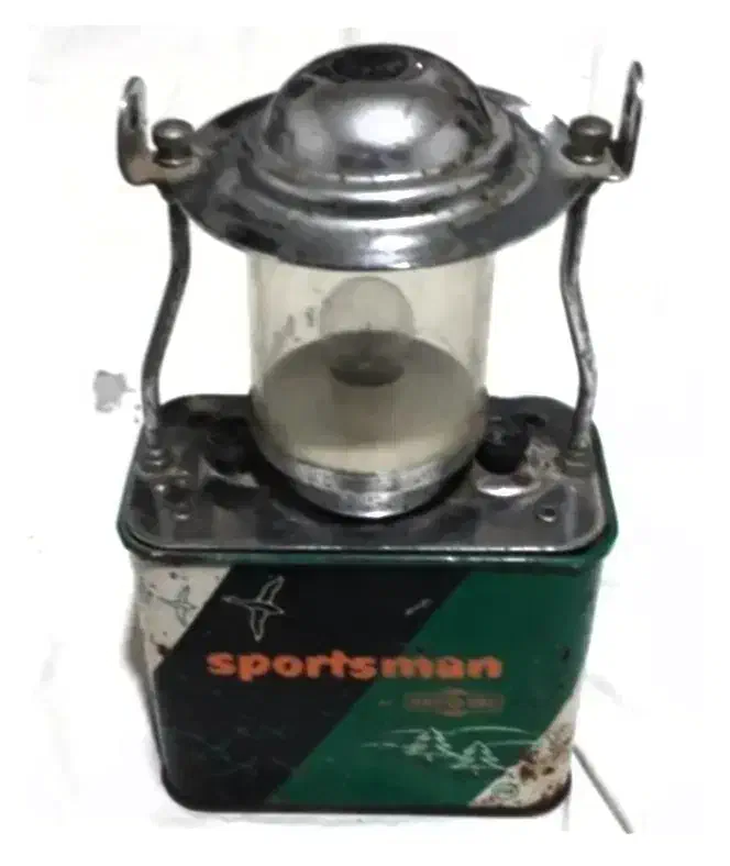 کرسی لامپی ناسیونال ژاپنی و تعدادی جنس آنتیک|کلکسیون اشیاء عتیقه|بومهن, |دیوار