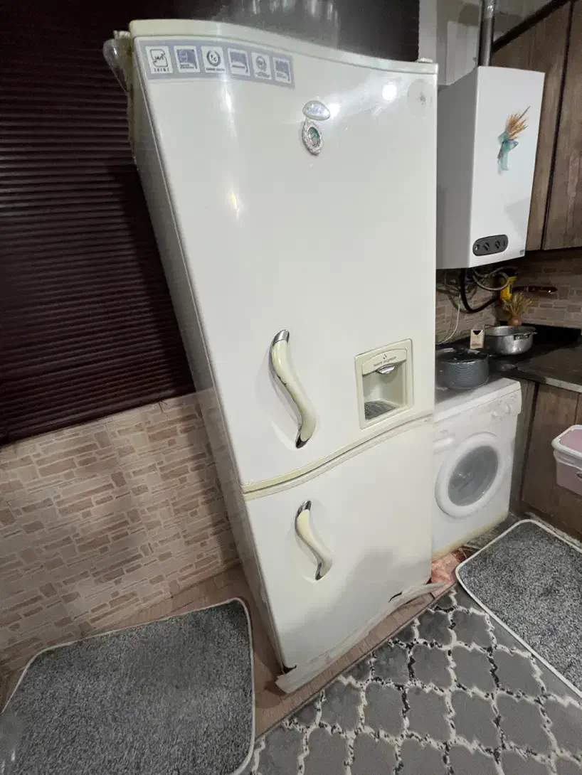 یخچال فریزر سایوان کاملاسالم* دارای آبسردکن اندیشه|یخچال و فریزر|اندیشه, اندیشه فاز ۱|دیوار