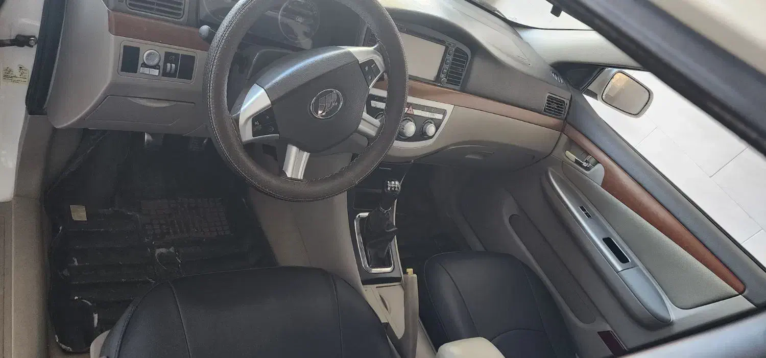 لیفان ۶۲۰ سانرف دار|خودرو سواری و وانت|مهریز, |دیوار