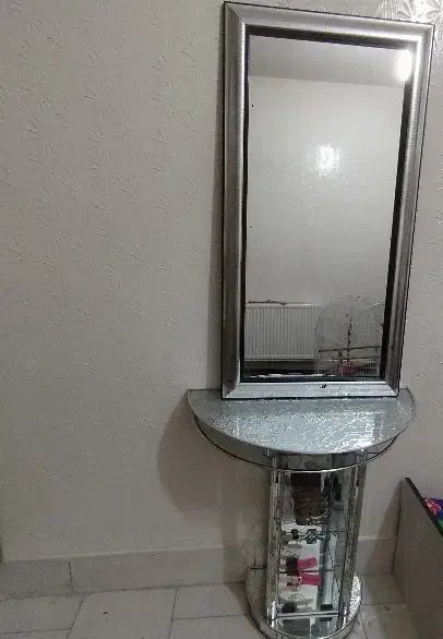 آینه میز|بوفه، ویترین، کنسول|شاهین‌شهر, خانه کارگر|دیوار