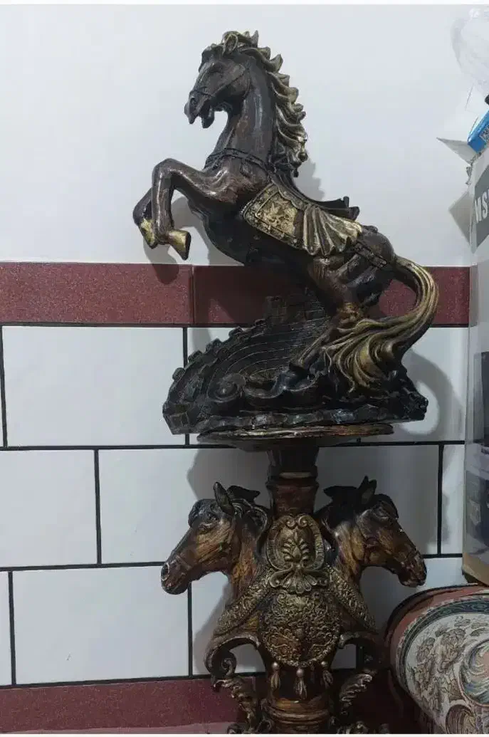 مجسمه|مجسمه، تندیس، ماکت|نورآباد ممسنی, |دیوار