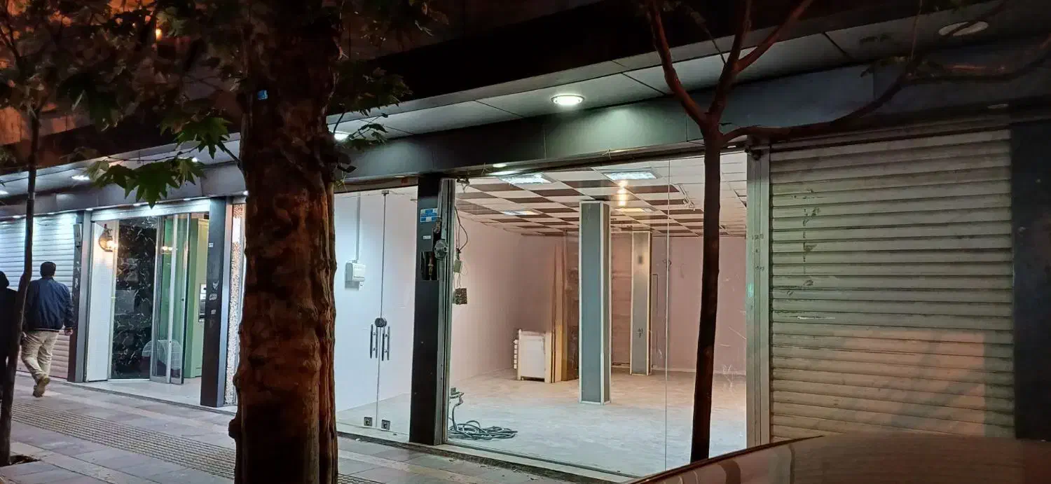 مغازه ۴۳ متری میدان اصلی ورامین|اجارهٔ مغازه و غرفه|ورامین, ورامین|دیوار